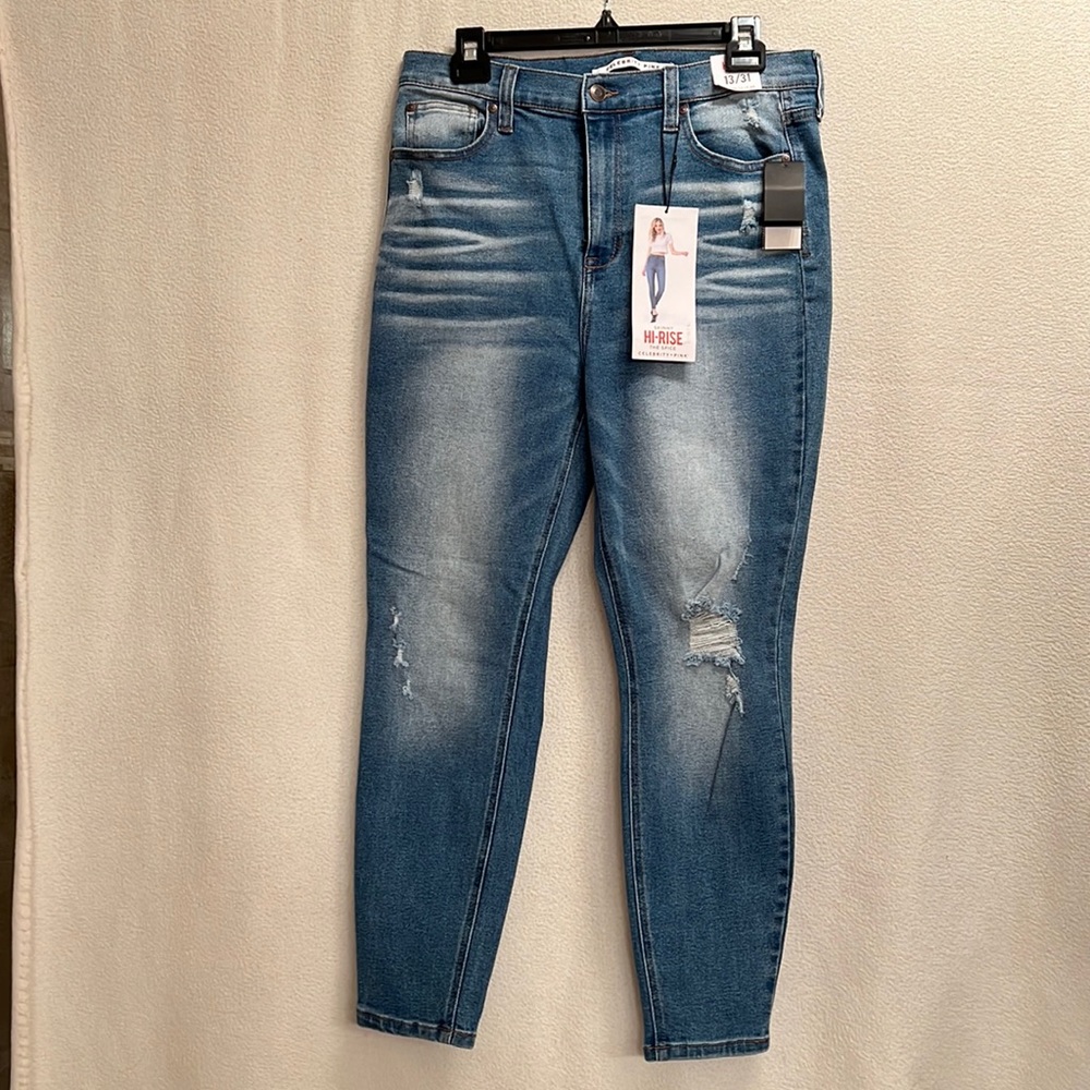 Celebrity Pink Never worn jeans